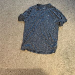 Under armor tee shirt